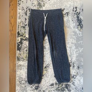 Monrow sweats